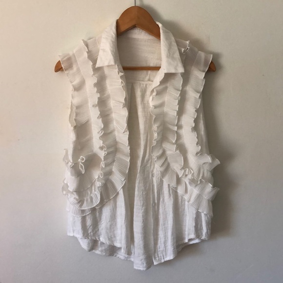 Sleeveless Linen Ruffle Top in White - Picture 2 of 4